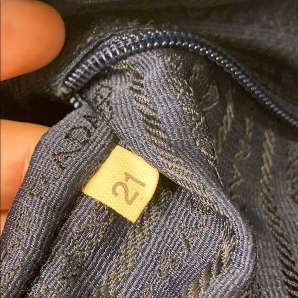 SOLD⭐️⭐️⭐️Prada tessuto nylon bag - Picture 5 of 11
